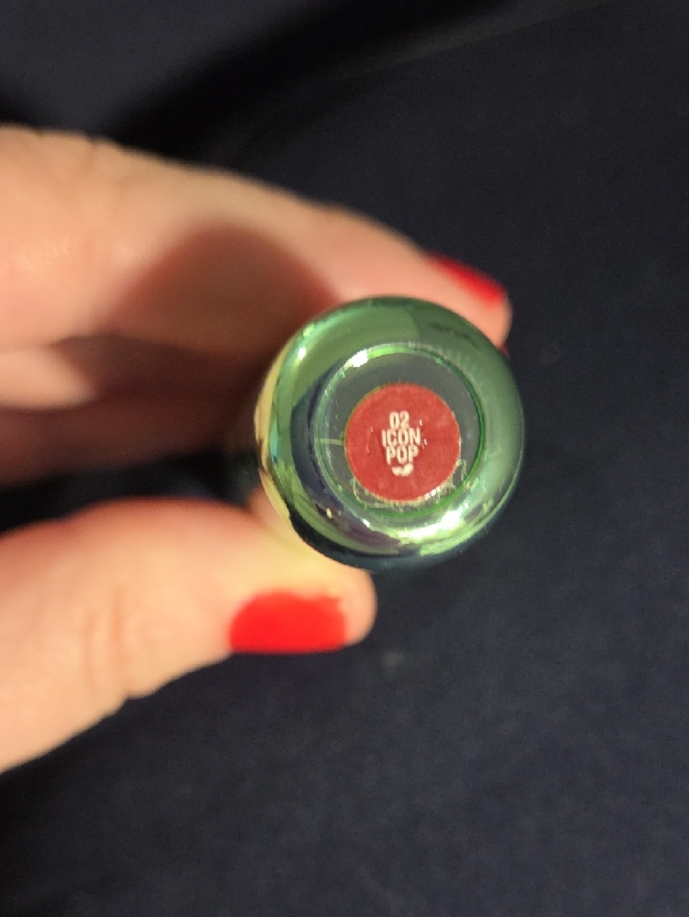 Clinique Lipstick - Icon Pop - Picture 2 of 3
